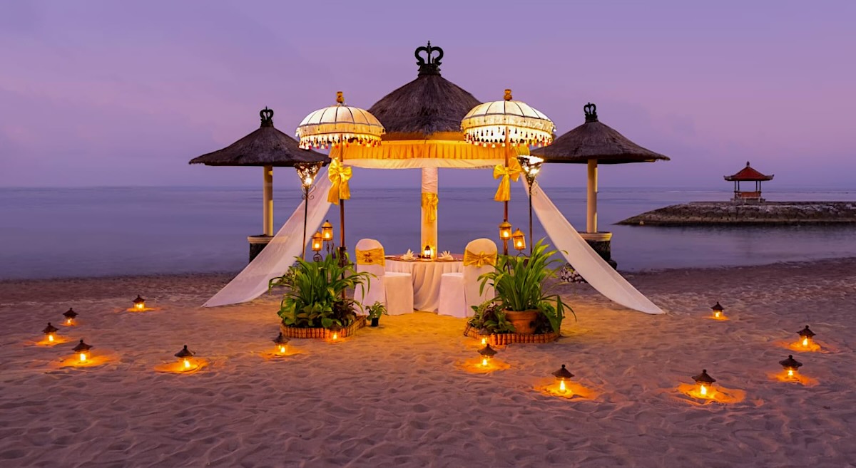 Romantic Dinner at Bali Tropic Resort